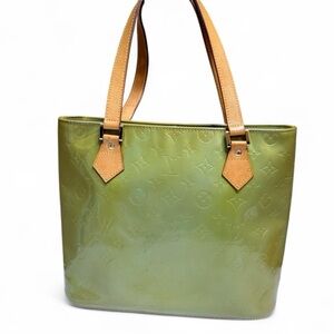 Louis Vuitton Vernis tote-see callouts